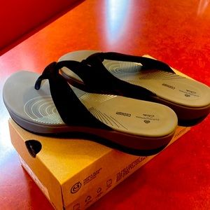 Clarks cloud steppers black sandal, size 9w